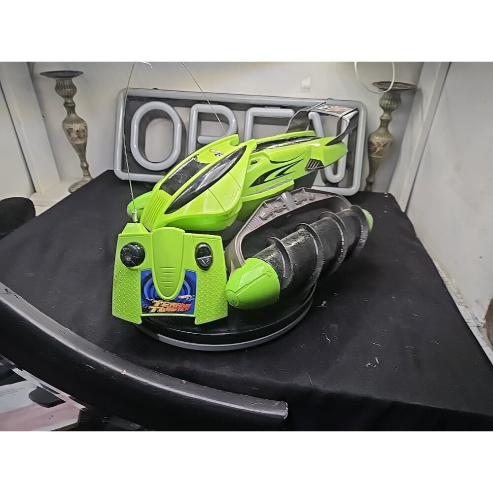 Hot Wheels Terrain Twister RC: Amphibious All-Terrain Dominator